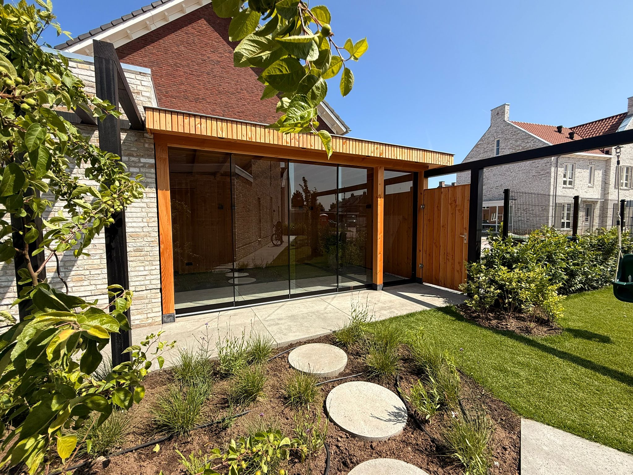 Tuinkamer met tuinaanleg Kesteren